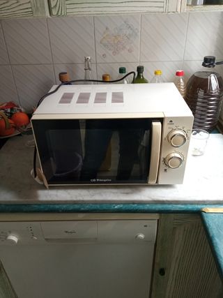 Microondas Orbegozo Blanco