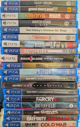 PlayStation 5 con DualSense e Horizon Forbidden