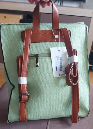 Mochila polipiel verde y marrón nueva