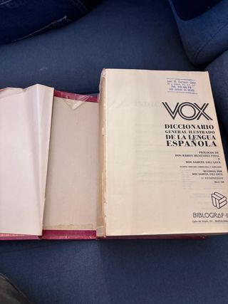 Diccionario de lengua española VOX de 1980 de 1700