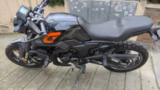 Moto ZONTES Manual Negra 125 cc GK