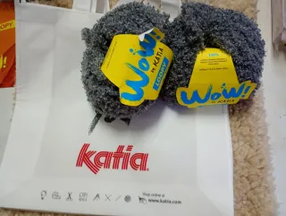 2 ovillos Katia Loopy borrego n154