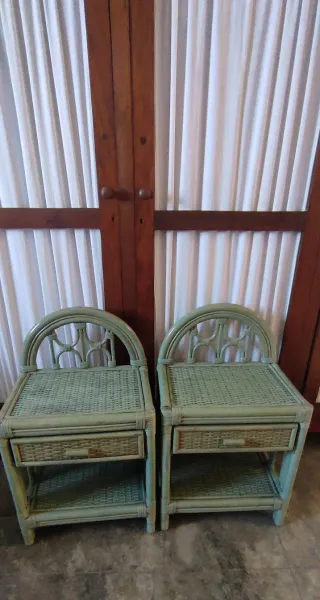 Comodini in rattan verde