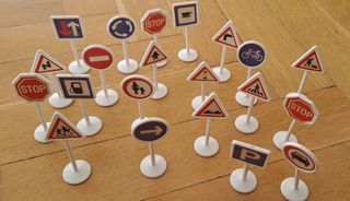 Gran colección de coches de juguete