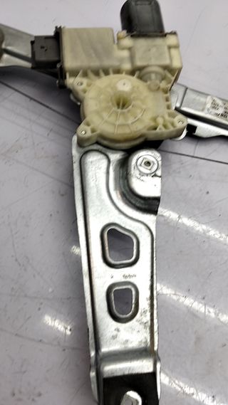 ELEVALUNAS DELANTERO DERECHO PEUGEOT 5008