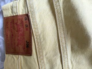 Pantalón Levis 501 Amarillo