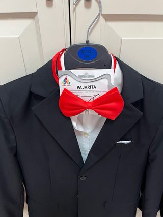 Traje negro 4 piezas. Regalo pajarita. Talla 12.