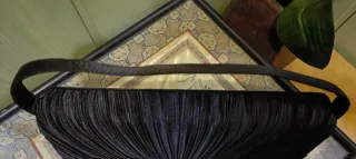 Bolso de fiesta negro con cadena