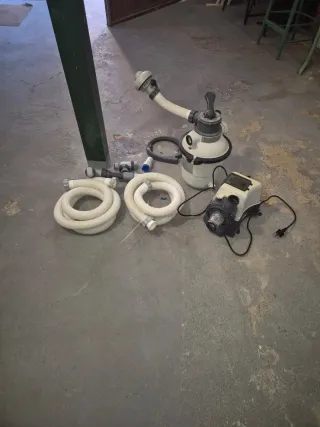 Depuradora piscina + bomba y mangueras
