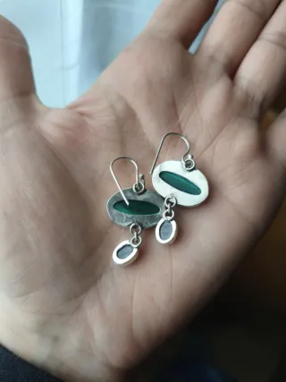 Pendientes de plata, malaquita y obsidiana