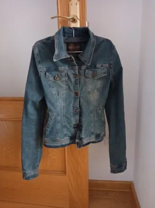 Cazadora Vaquera Stradivarius Talla XS