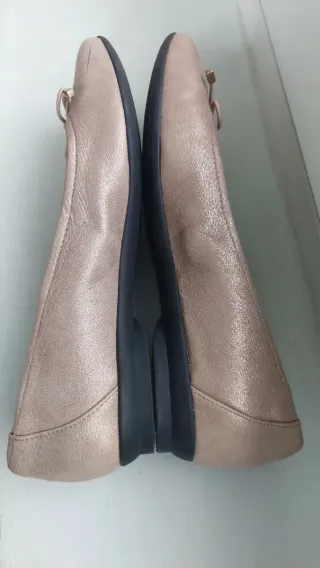 Bailarinas Clarks de piel, color champagne doradas