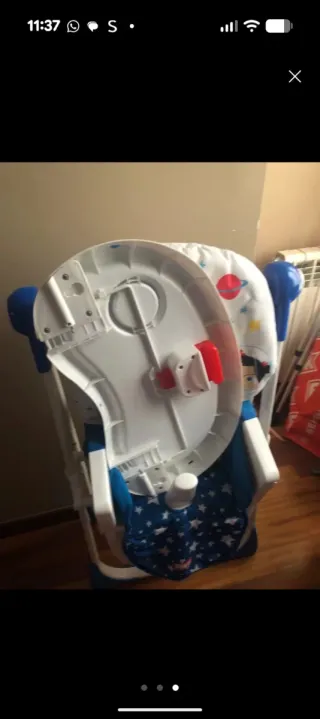 Trona de bebé con estampado espacial