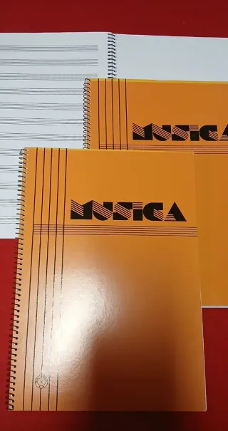 Cuaderno Música alto grande