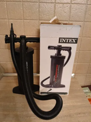 2 - Bombas de aire INTEX Doble Quick.