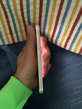 iPhone 7 256GB Dorado Cargador Sin Usar