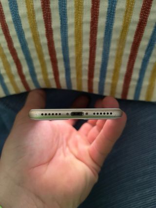 iPhone 7 256GB Dorado Cargador Sin Usar