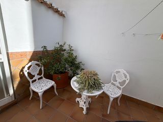 Tavolo e sedie in ferro