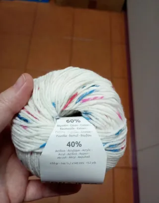 4 ovillos sonajero Katia n205