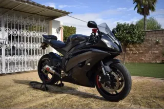Yamaha R6