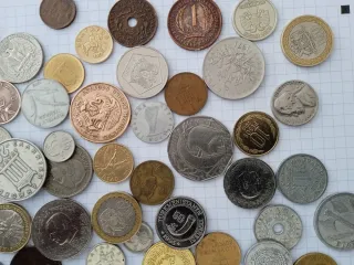 Lote 93 monedas del mundo