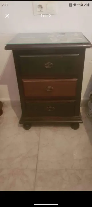 Mesita de noche cristal y madera