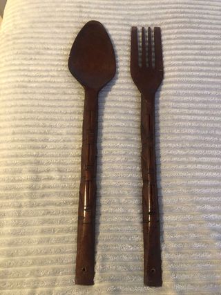 Decoración cocina madera cubiertos