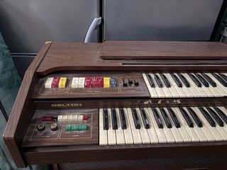 Órgano electrónico BELTON BETA