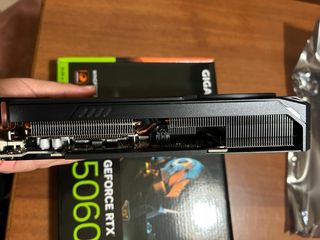 Gigabyte RTX 5060 Ti 16GB GDDR7 Scheda Grafica