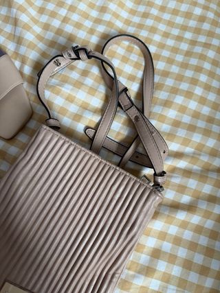 Sandalias de piel y bolso conjunto