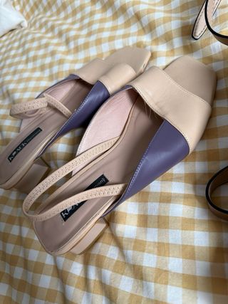 Sandalias de piel y bolso conjunto