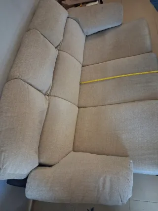 Sofá 3 plazas tela beige y negro.