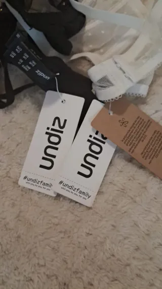 Lote 3 Sujetadores 85C Nuevos con etiqueta