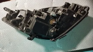 Faro Izquierdo Toyota Yaris 2017 a 2020