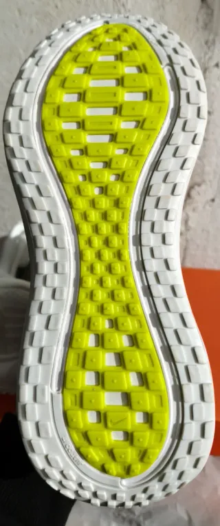 Nike Zoom Vomero Plus talla 40 A Estrenar