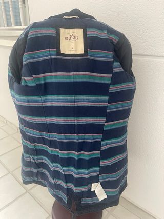 Abrigo Hollister Azul con Capucha