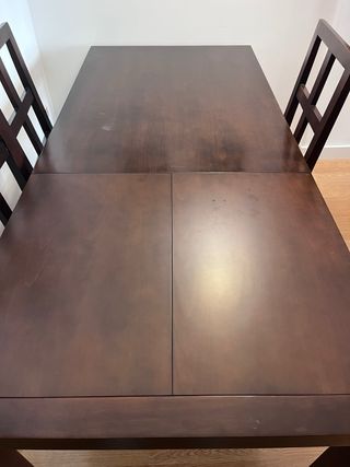 Mesa de comedor y 6 sillas , y mesa auxiliar.