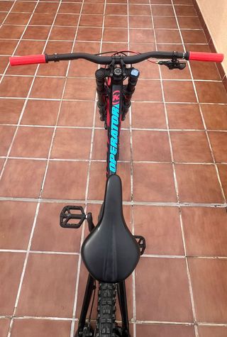 Bicicleta DH Operator