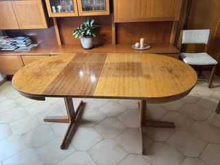 Mesa comedor extensible y 4 sillas