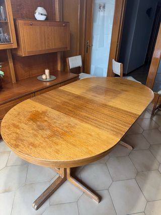 Mesa comedor extensible y 4 sillas