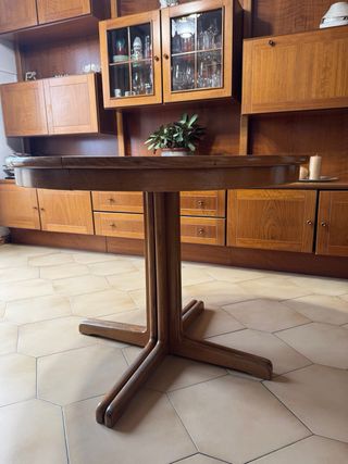 Mesa comedor extensible y 4 sillas