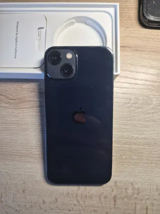 iPhone 13 128GB + AirPods