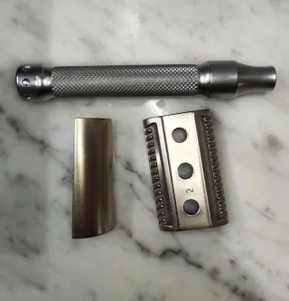 Rasoio Legione Slant