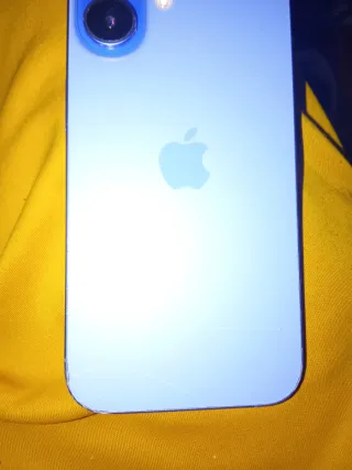 iPhone 16 plus Viola 92% batteria