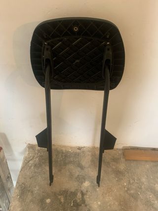 Maleta de moto trasera y soportes