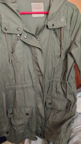 Cazadora larga verde talla 42 Por 8 ers
