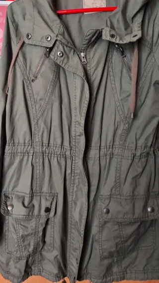 Cazadora larga verde talla 42 Por 8 ers