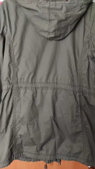 Cazadora larga verde talla 42 Por 8 ers