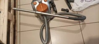 Aspiradora con accesorios