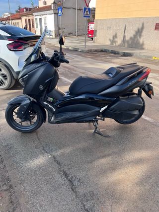 Yamaha Xmax 300 Tech Max